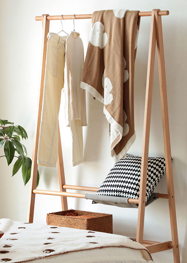 Linea Clothes Rack