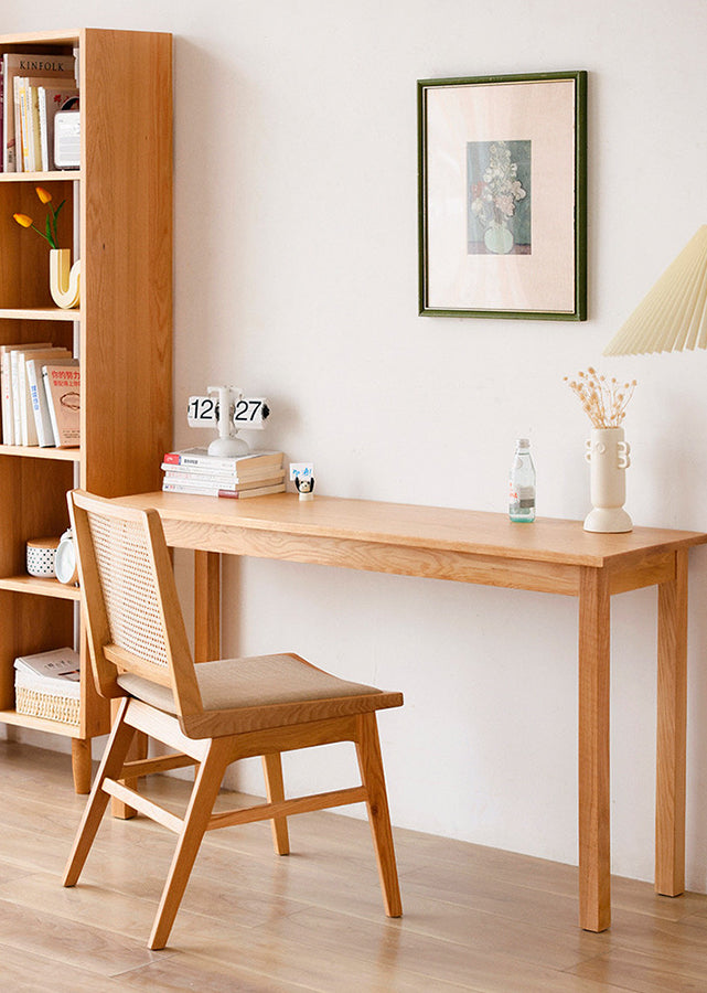 Lira Dining Table