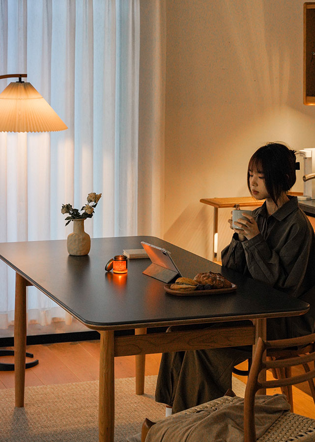 Varo Dining Table