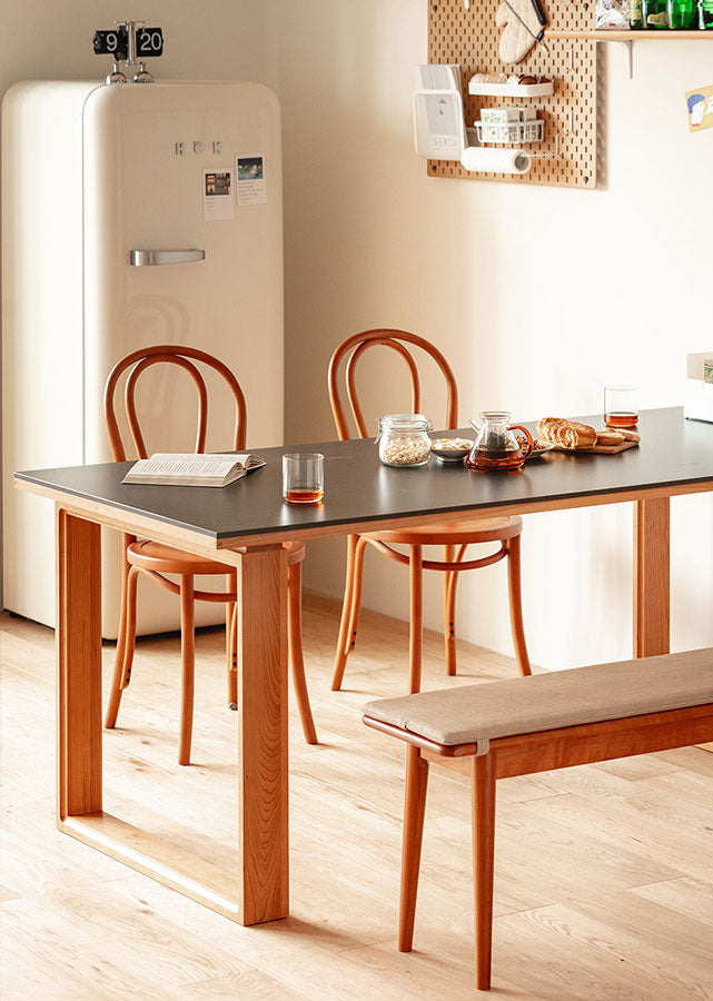 Vesso Stone Table