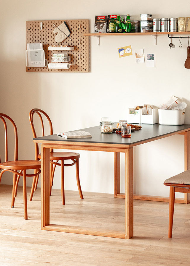 Vesso Stone Table
