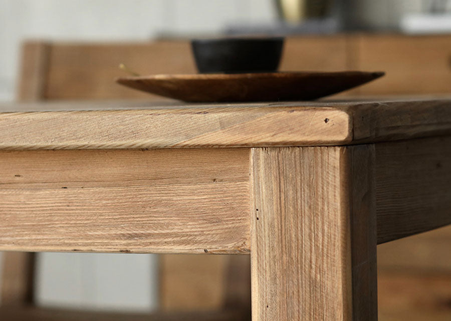 Breeze Table