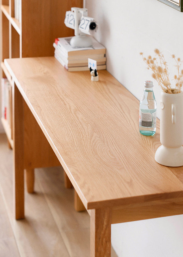 Lira Dining Table