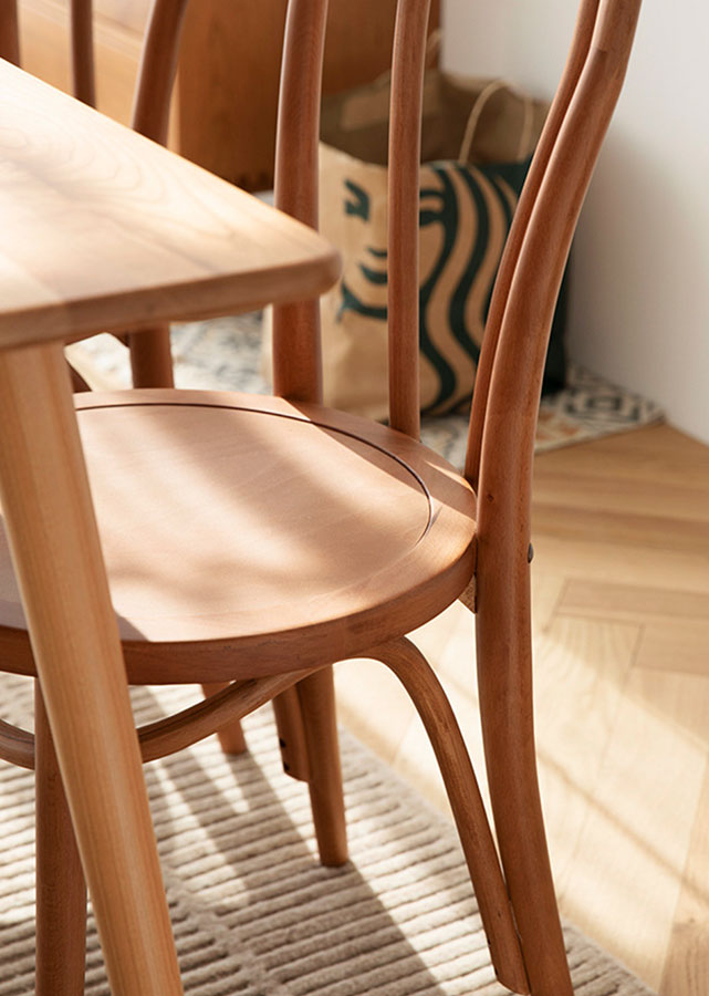 Lola Chair