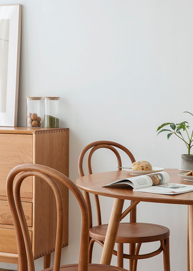 Lola Chair