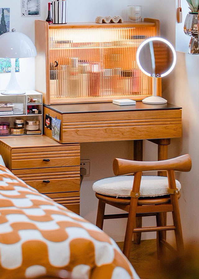 Lumi Dresser Stool