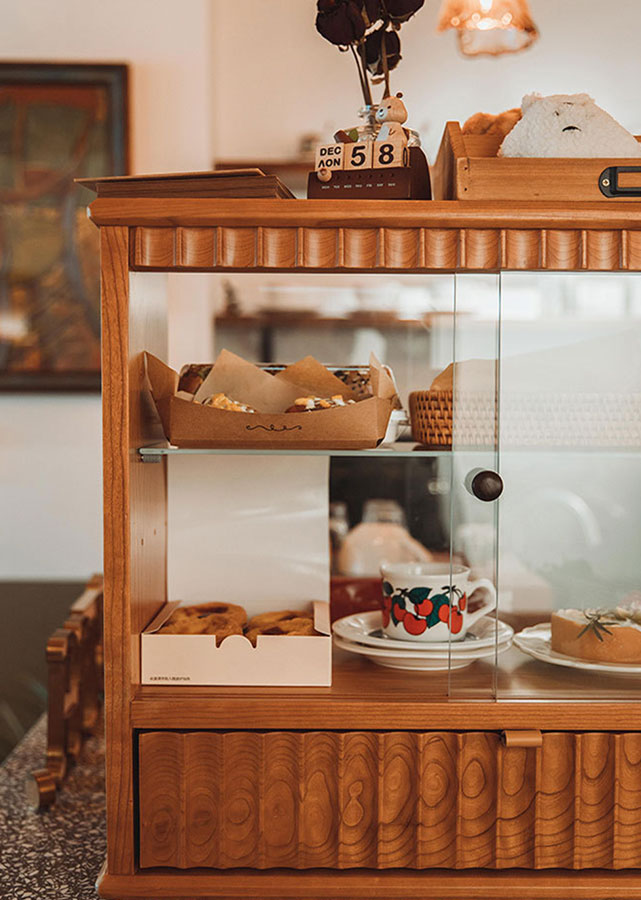 Cavo Display Case