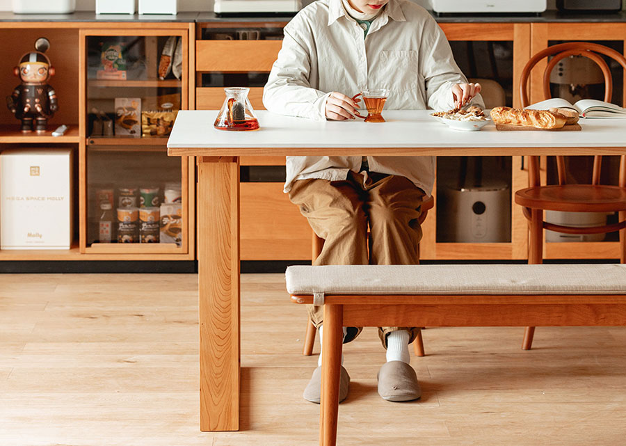Vesso Stone Table