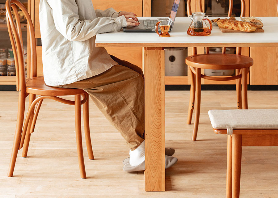 Vesso Stone Table