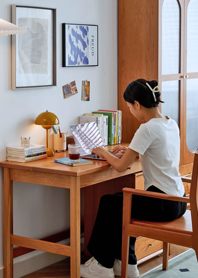 Laro Table