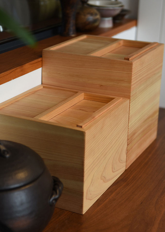 Hinoki Rice Keeper