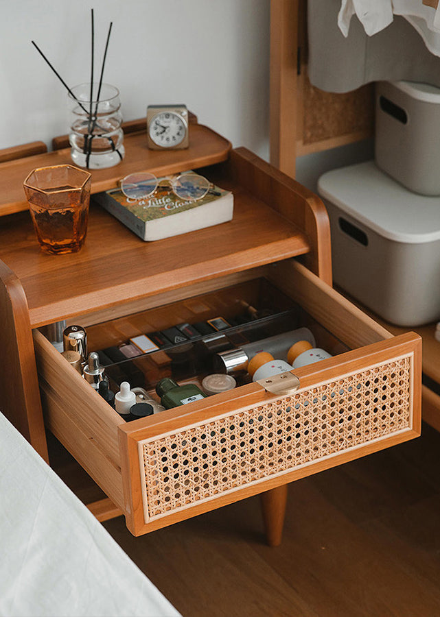 Trek Nightstand