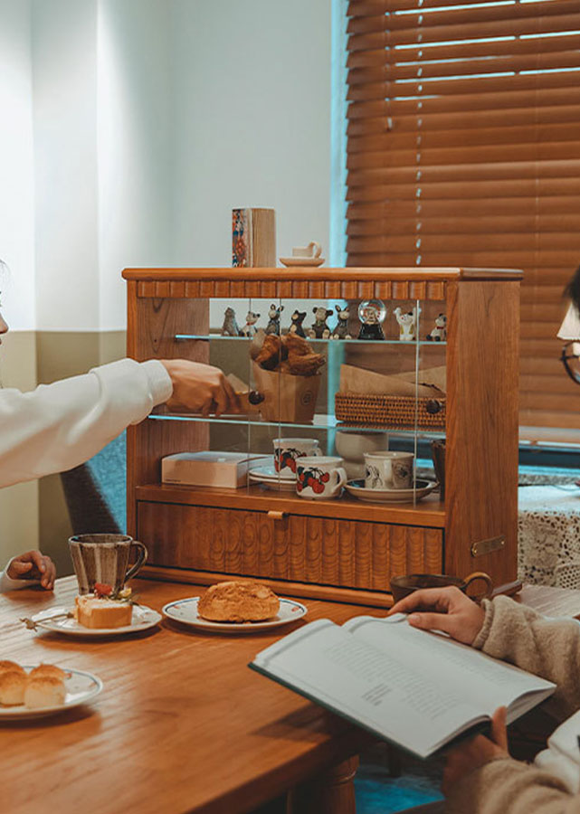 Cavo Display Case
