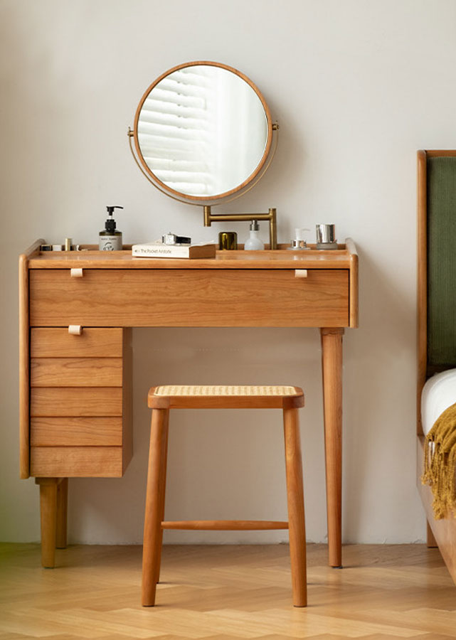 Mino Rattan Stool